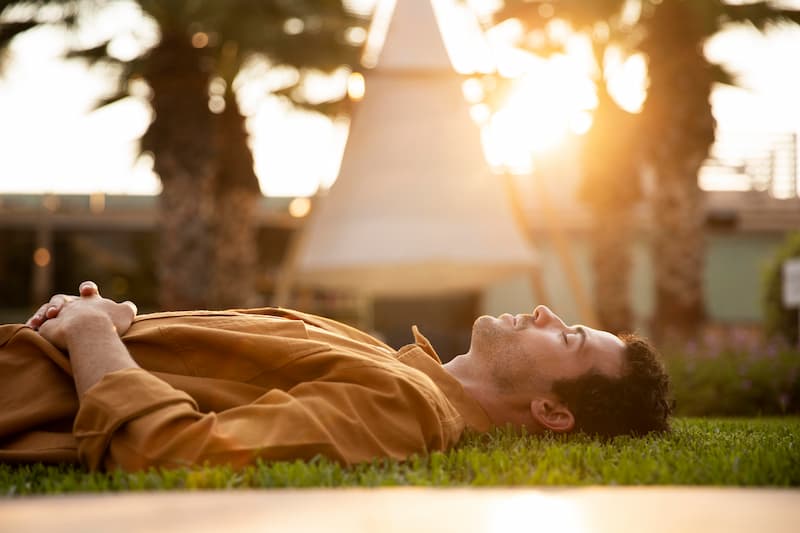 What’s the Difference Between Hypnosis and Meditation?